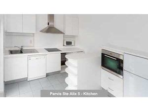 Appartement lumineux 2 chambres au centre de Stockel