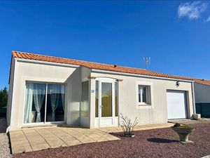 Location maison 4 pièces  78.00m²  Beauvoir