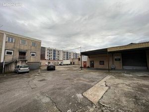 Locaux d activité avec bureau