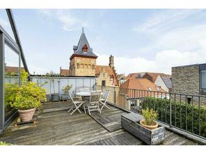 Ruim  lichtrijk appartement met twee slaapkamers te koop in Brugge