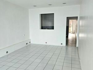 Mur commerce la Valbarelle 55m2