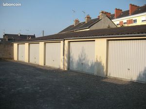 LOUE GARAGE BOX proche gare SNCF