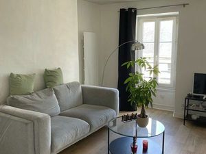 Plein centre T2 meublé disponible