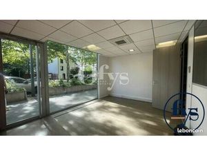 Bureaux 84 m²