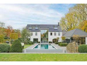 Sept Fontaines  superbe propriété contemporaine avec piscine