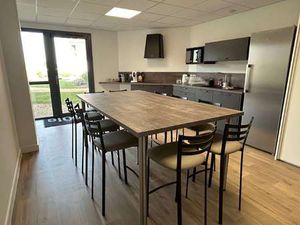 Location Bureaux et commerces à Saint-Gilles-Croix-De-Vie Sud (85800) : à louer / 14m² Sai