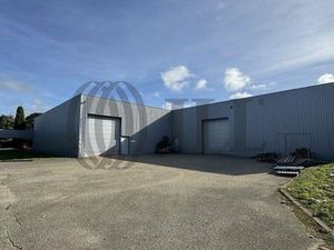 Local d'activités à vendre