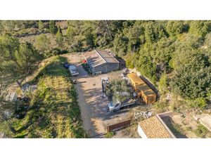 Vente terrain 2500 m² Pignans (83790)