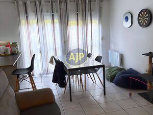 T2 CENTRE VILLE avec place de parking privative