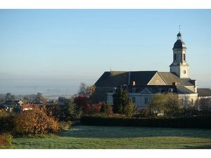 Vente terrain 500 m² à Le Mesnil-en-Vallée (49410)  37 000 €