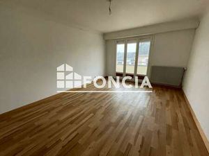 Location Appartement 3 pièces à La Roche-sur-Yon (85000) : à louer 3 pièces / 63m² La Roch