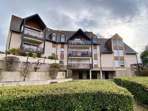 Beaune : T 2 en dernier étage terrasse