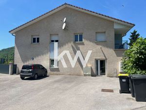 Immeuble de 4 appartements et local commercial