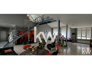 Saint Etienne : LOFT de standing de 7 pièces (217 m²) à vendr