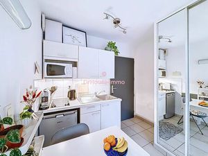 T1 avec balcon à Gorge de Loup – DPE actuel E (355) mais classé D au 1er janvier