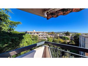 Vente appartement 4 pièces 100 m² à Mandelieu-la-Napoule (06210)  435 000 €