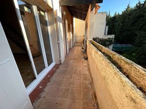Location appartement 3 pièces 103 m² à Marignane (13700)  1 119 €