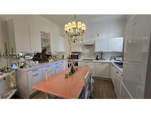 ORLÉANS  Proche Cathédrale  Parc Pasteur  commerces et gare