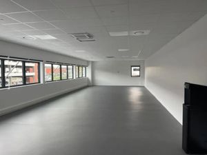 Entrepôt de 1591m²