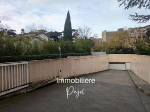 Place de parking sécurisée - Résidence Le Clos des Cèdres