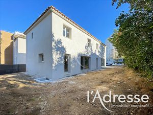 Maison Aubagne - 4 pièces - 95 m2