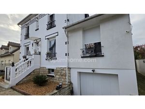 CHENNEVIERES SUR MARNE - Maison familiale avec piscine et sous-sol total plus nombreuses d