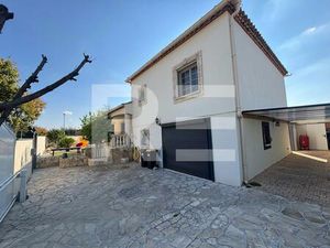 MAISON 4 CHAMBRES AVEC PISCINE HAUTE MAGAILLE NIMES