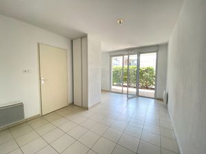 A LOUER - PORTET SUR GARONNE - Appartement T2 au rez de jardin de 38 m² avec jardinet et p