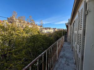 Studio dernier étage Cours Julien