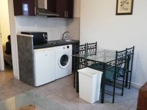 T1 meuble à louer à l annee