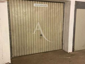 Parking/box 13 m² FRESNES