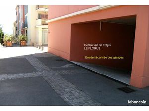 Particulier loue GARAGE libre -centre de FREJUS-FLORUS