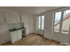 Studio 1 pièce 14 m²