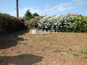Vente terrain 320 m² à Saint-André-de-Sangonis (34725)  129 000 €