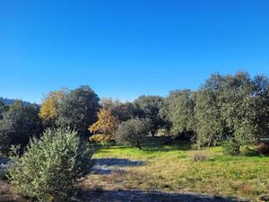 Vente terrain à batir 1000 m² à Vinon-sur-Verdon (83560)  178 000 €