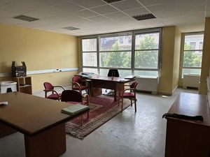 Vente locaux professionnels 105 m² à Saint-Etienne (42000)  53 500 €