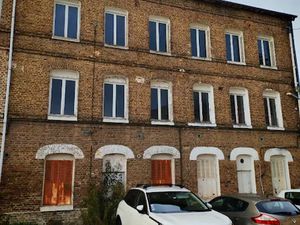 Vente immeuble 211 m² à Caudebec-les-elbeuf (76320)  91 000 €