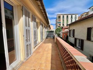 3 pièces Libération avec belle terrasse au calme