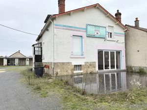 Vente immeuble 6 pièces 127 m² à Vierzon (18100)  93 000 €