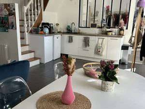 Vente locaux professionnels 242 m² à Basse-Goulaine (44115)  527 850 €