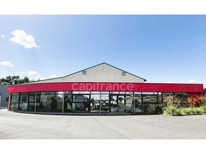 Vente locaux professionnels 18 pièces 1560 m² à Guingamp (22200)  796 875 €