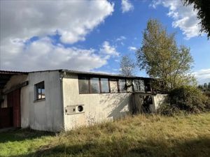 français Entrepôt / Cellules d'activité situé à Bernay