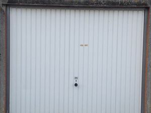 Particulier loue box fermé à Bouafle