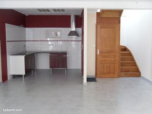 Maison de ville avec garage 600