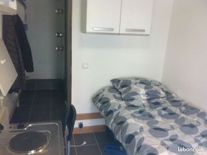 Studio 1 pièce 12 m²