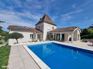 Grande maison 220 m² à 10 min de la gare d’Agen
