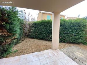 Aix sud Luynes  T2 RDC avec terrasse et garage