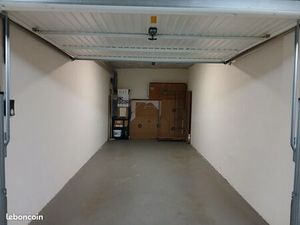 Location garage- box à St Egrève - 110 euros par mois