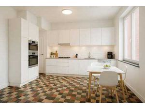 À vendre : maison avec studio indépendant à rénover