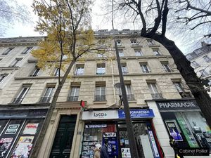 Location meublée appartement 2 pièces 38.5 m² à Paris 18ème (75018)  1 370 €